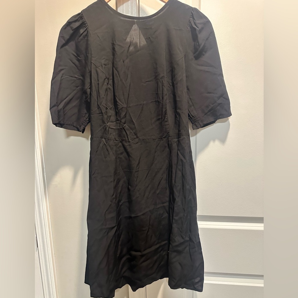 Old Navy NWT Black Dress Cut out‎ back small
